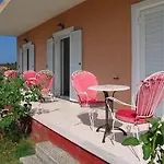 Kostas Hotel 2*